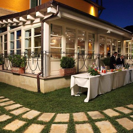 Relais Villa Fornari Камерино Екстериор снимка
