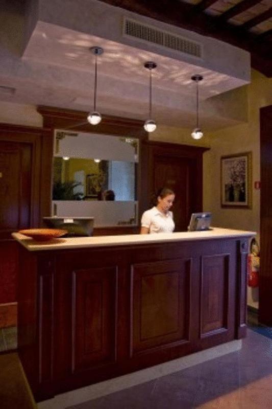 Relais Villa Fornari Камерино Екстериор снимка