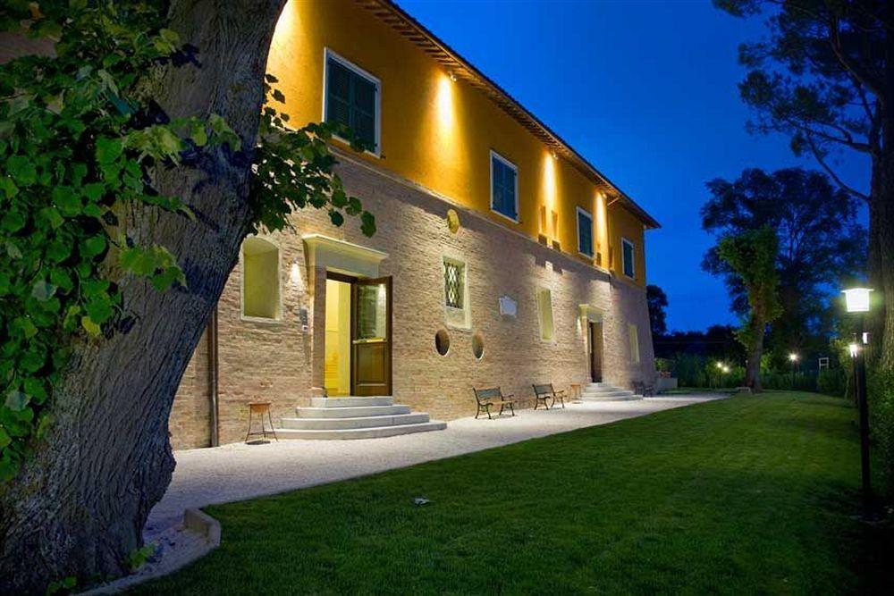 Relais Villa Fornari Камерино Екстериор снимка