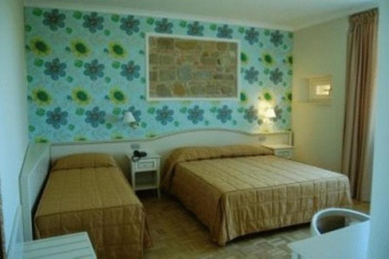 Relais Villa Fornari Камерино Екстериор снимка